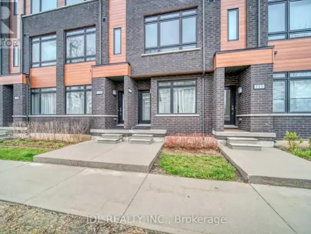 Townhouse 3 Bedroom For Rent Richmond Hill ON 3500 ES98098058