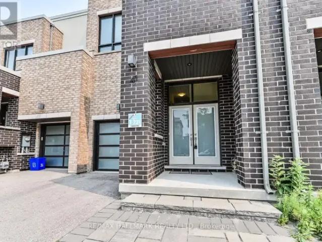 Townhouse 3 Bedroom For Rent Richmond Hill ON 4000 ES104362940