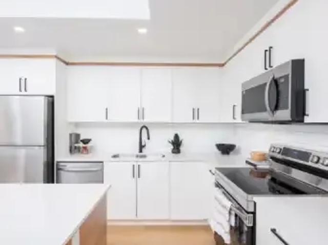 Townhouse 3 Bedroom For Rent St. Albert AB 2100 ELS100120044
