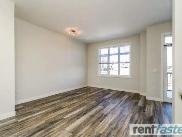 Townhouse 3 Bedroom For Rent St. Albert AB 2250 ES97703489