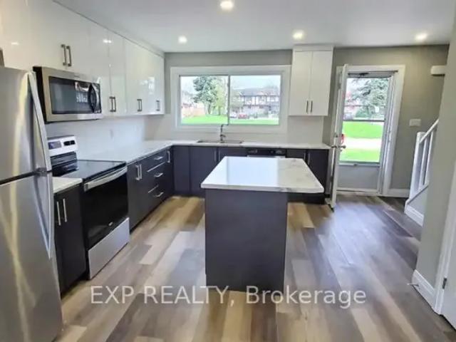 Townhouse 3 Bedroom For Rent St. Catharines ON 2599 ES103487632