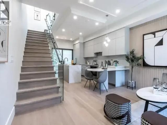 Townhouse 3 Bedroom For Rent Vancouver BC 4300 ES103695301