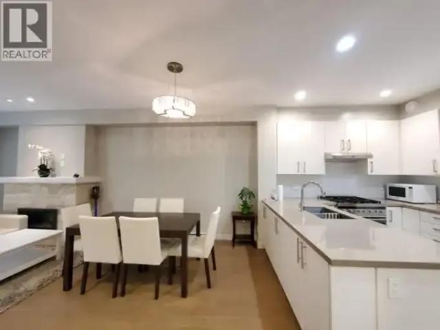 Townhouse 3 Bedroom For Rent Vancouver BC 4800 ES102794976
