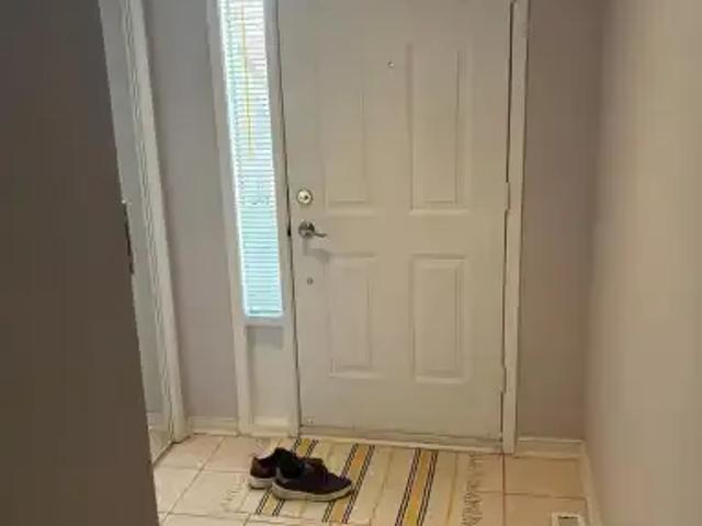Townhouse 3 Bedroom For Rent Vaughan ON 3000 ES103322809