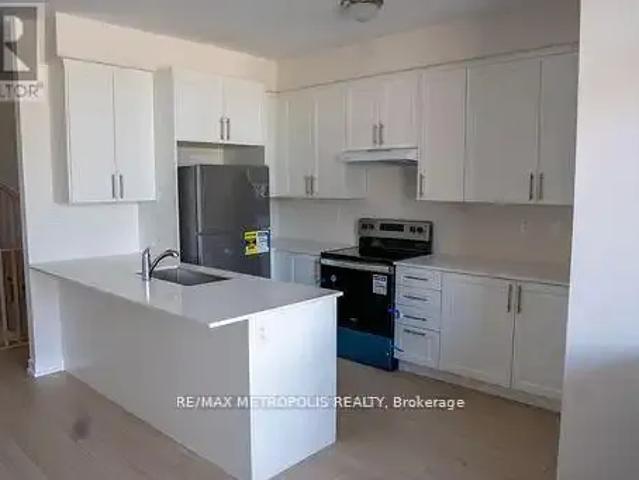 Townhouse 3 Bedroom For Rent Vaughan ON 3299 ES102306800