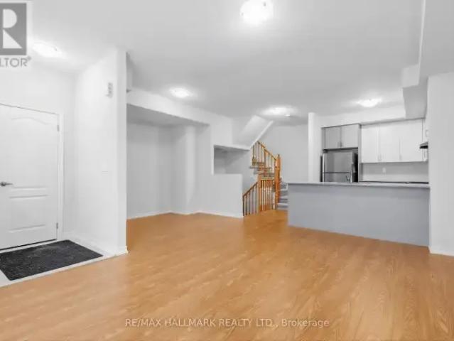 Townhouse 3 Bedroom For Rent Vaughan ON 3700 ES102715509