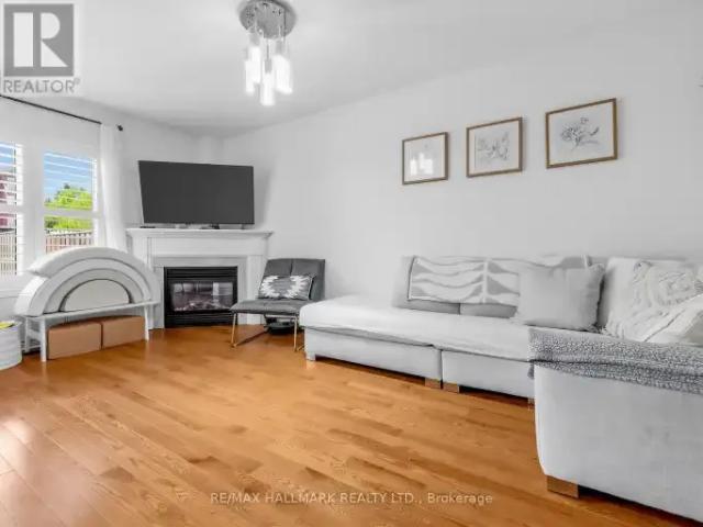 Townhouse 3 Bedroom For Rent Vaughan ON 3800 ES102658663