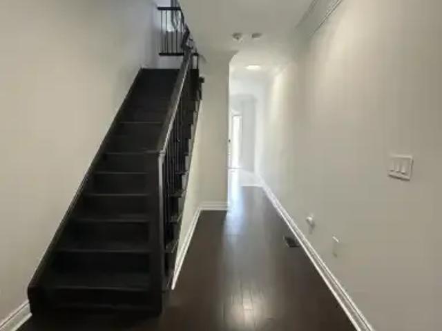 Townhouse 3 Bedroom For Rent Vaughan ON 4250 ES105151003