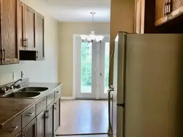 Townhouse 3 Bedroom For Rent Vegreville AB 1450 ES103410259