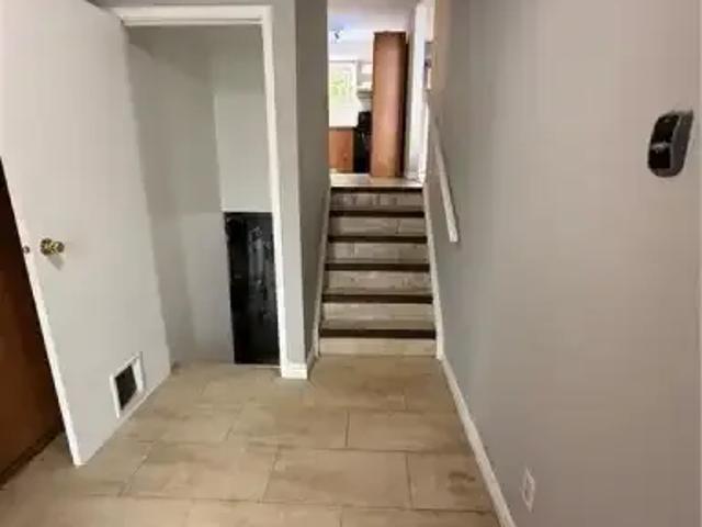 Townhouse 3 Bedroom For Rent Waterloo ON 2400 ES102701644