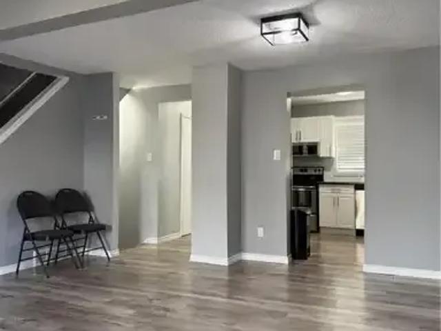 Townhouse 3 Bedroom For Rent Waterloo ON 2695 ES101262139