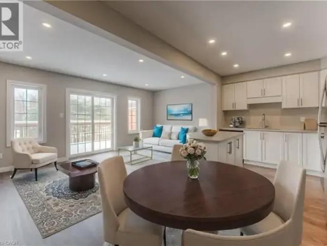 Townhouse 3 Bedroom For Rent Waterloo ON 2885 ES103879745