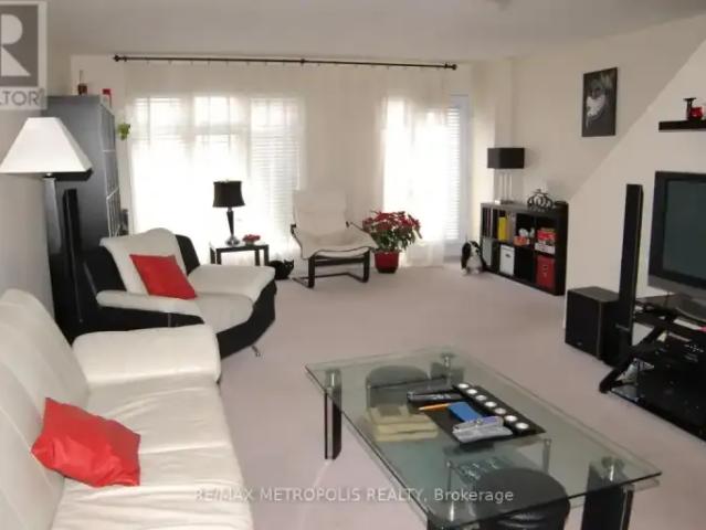 Townhouse 3 Bedroom For Rent Waterloo ON 3950 ELS101877699