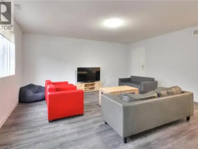 Townhouse 3 Bedroom For Rent Waterloo ON 3300 ES105135670