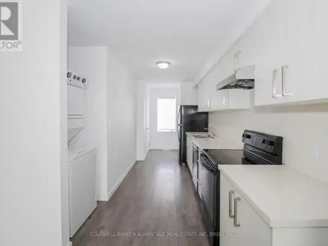 Townhouse 3 Bedroom For Rent Welland ON 2200 ES102272628