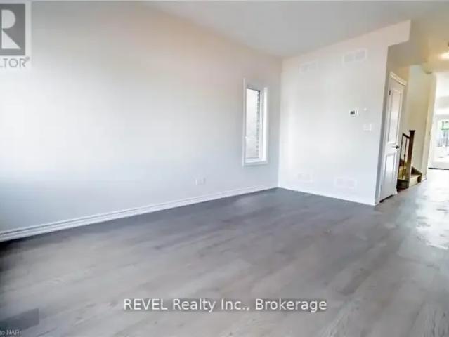 Townhouse 3 Bedroom For Rent Welland ON 2200 ES103487749