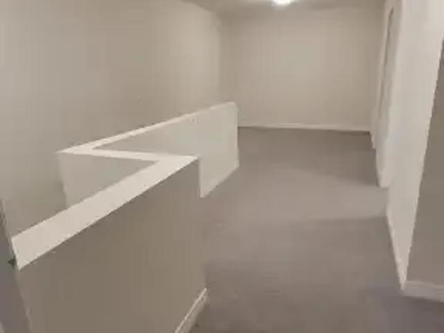 Townhouse 3 Bedroom For Rent Welland ON 2399 ES103091760