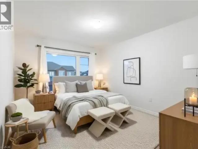 Townhouse 3 Bedroom For Rent Welland ON 2300 ELS102915400