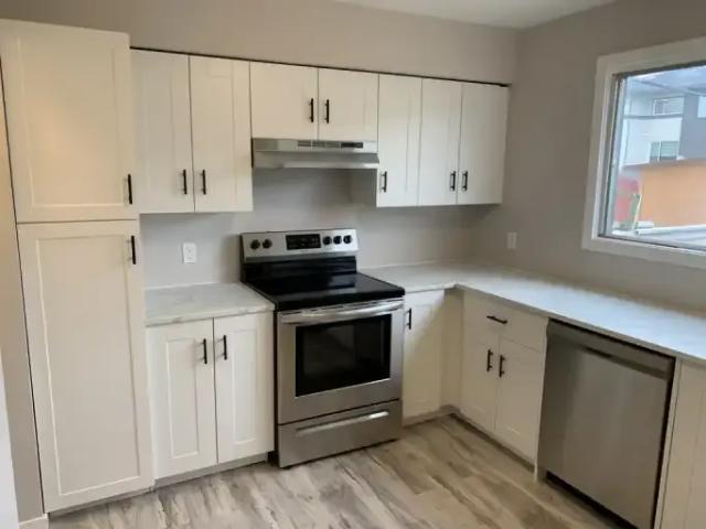 Townhouse 3 Bedroom For Rent Winnipeg MB 2000 ES99263033