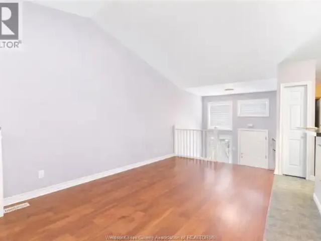 Townhouse 3 Bedroom For Rent Windsor ON 2550 ES102883771