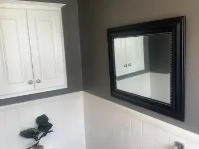 Townhouse 3 Bedroom For Rent Woodstock ON 2000 ES105088076