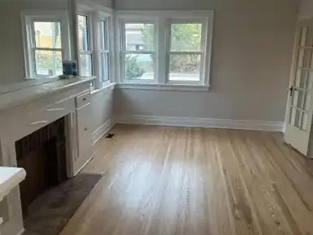 Townhouse 3 Bedroom For Rent Woodstock ON 2050 ES104876992