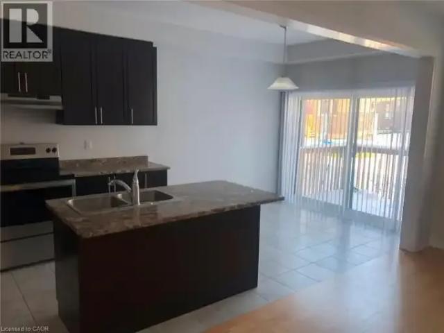 Townhouse 3 Bedroom For Rent Woodstock ON 2350 ES103740128