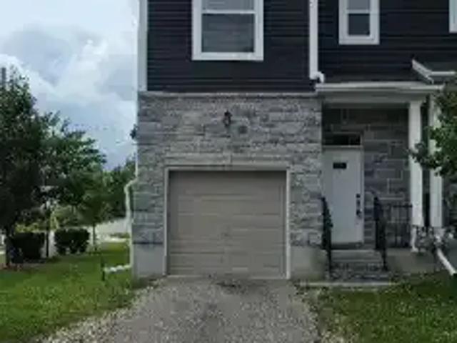 Townhouse 3 Bedroom For Rent Woodstock ON 2500 ES104535606