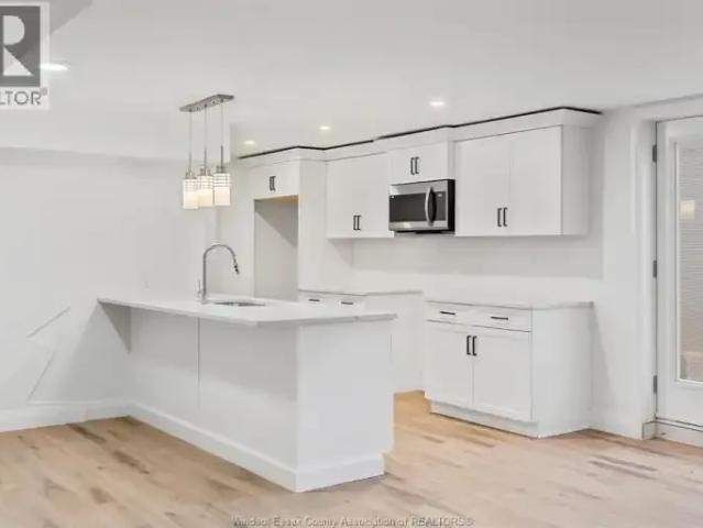 Townhouse 1 Bedroom For Rent Amherstburg ON 1750 ES104183111