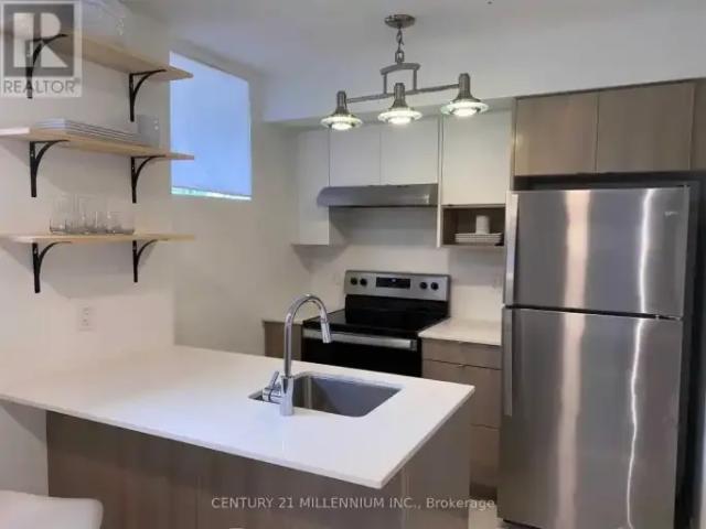 Townhouse 1 Bedroom For Rent Burlington ON 1950 ES102883571