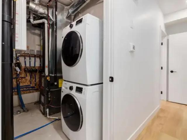 Townhouse 1 Bedroom For Rent Calgary AB 1450 ES100974944