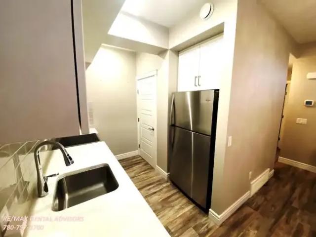 Townhouse 1 Bedroom For Rent Edmonton AB 1250 ES105023332