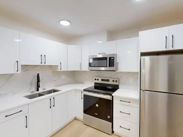 Townhouse 1 Bedroom For Rent Edmonton AB 950 ES102846522
