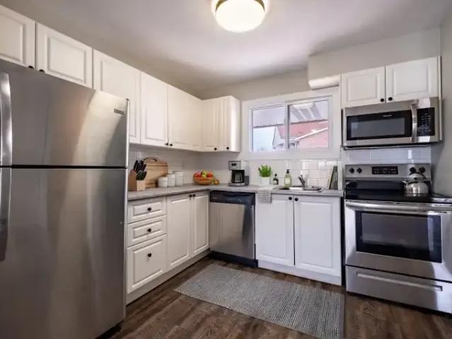 Townhouse 1 Bedroom For Rent Kitchener ON 1697 ELS100759687