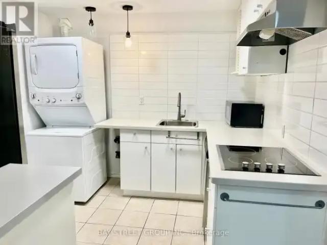 Townhouse 1 Bedroom For Rent Richmond Hill ON 1750 ES104824694