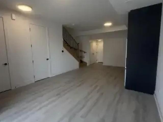 Townhouse 1 Bedroom For Rent St. Catharines ON 1950 ES105198692