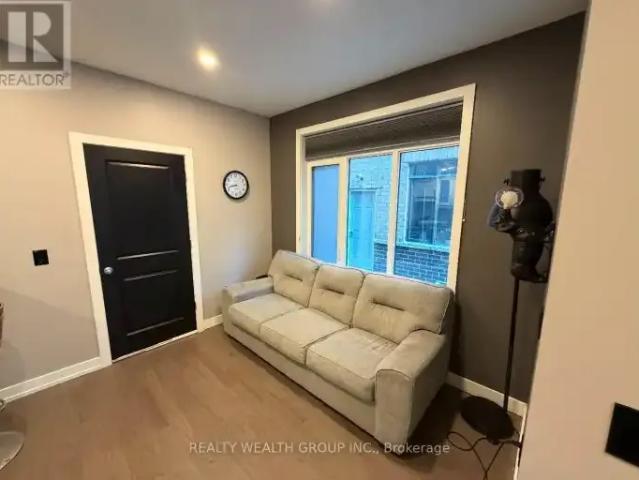 Townhouse 1 Bedroom For Rent Vaughan ON 2000 ES103958848