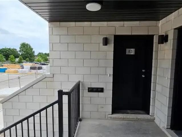Townhouse 1 Bedroom For Rent Waterloo ON 1875 ES100761535