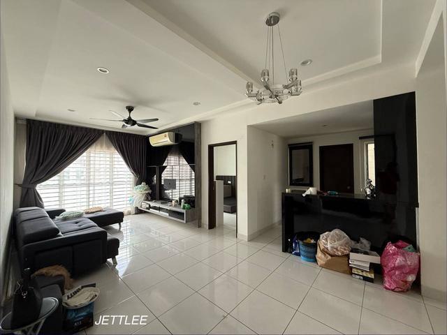 TOWNHOUSE 1st floorLaman Impian Botanic 3 BEDROOM FULL RENO