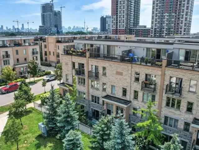 Townhouse 2.5 Bedroom For Rent Toronto ON 3000 ES104754164