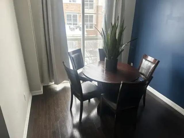 Townhouse 2 Bedroom For Rent Milton ON 2750 ES104181188