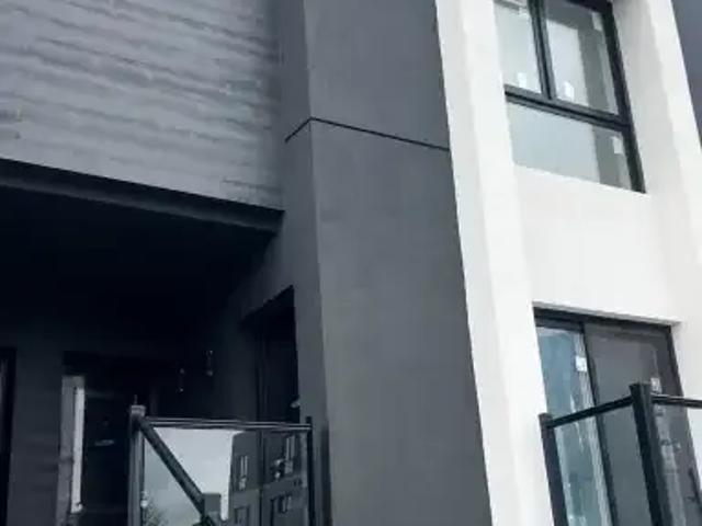Townhouse 2 Bedroom For Rent Niagara Falls ON 2295 ES101687807