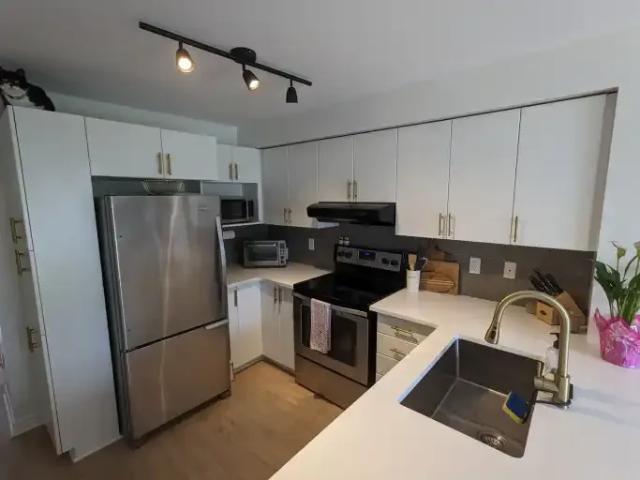 Townhouse 2 Bedroom For Rent Ottawa ON 2150 ELS102952010