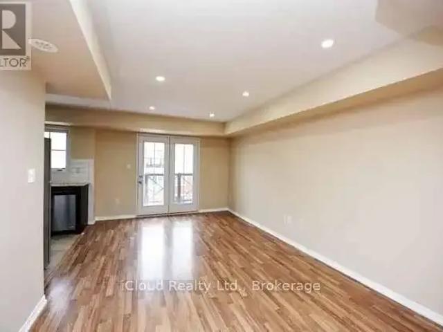Townhouse 2 Bedroom For Rent Oakville ON 2600 ES104000223