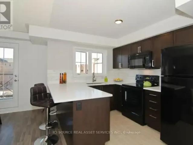 Townhouse 2 Bedroom For Rent Oakville ON 2700 ES101773648