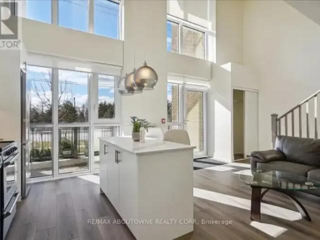 Townhouse 2 Bedroom For Rent Oakville ON 3299 ES103322732