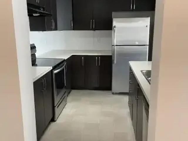 Townhouse 2 Bedroom For Rent Airdrie AB 1975 ES103920070