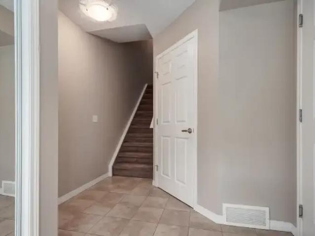 Townhouse 2 Bedroom For Rent Airdrie AB 1995 ELS102752600