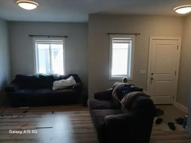 Townhouse 2 Bedroom For Rent Airdrie AB 2000 ES104638423