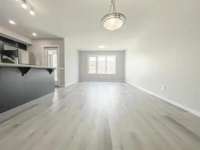 Townhouse 2 Bedroom For Rent Airdrie AB 2150 ES103411267